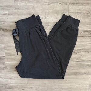 Victoria’s Secret Ribbed Lounge Jogger Pants with Satin Tie Women’s Size Medium